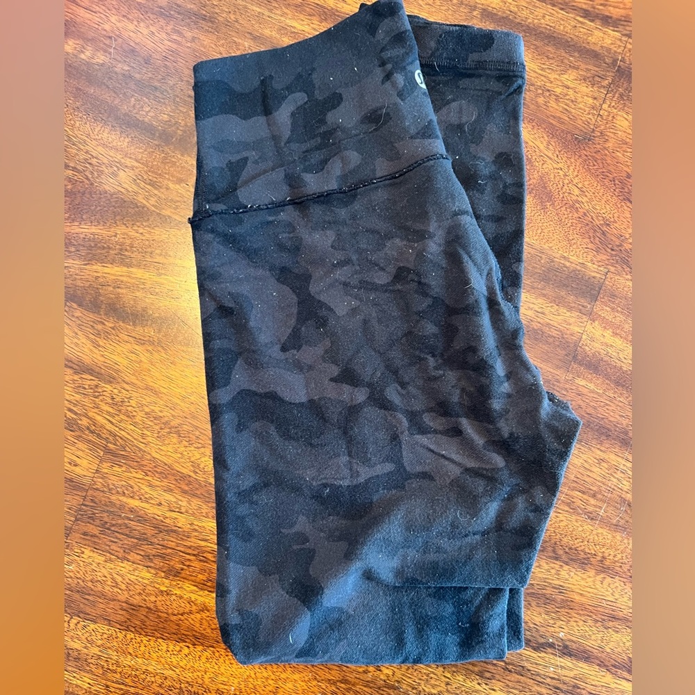 Lulu black camo Align, DISCOUNTED.